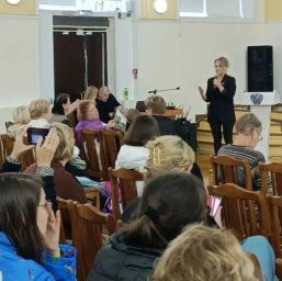 Книжный Поезд с писателями проехал семь городов и завершил путь в Сочи Книжный Поезд с писателями проехал семь городов и завершил путь в Сочи