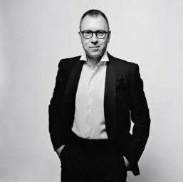 Поэт Алексей Прохоров: футурист из "Зебры Е" Поэт Алексей Прохоров: футурист из "Зебры Е"